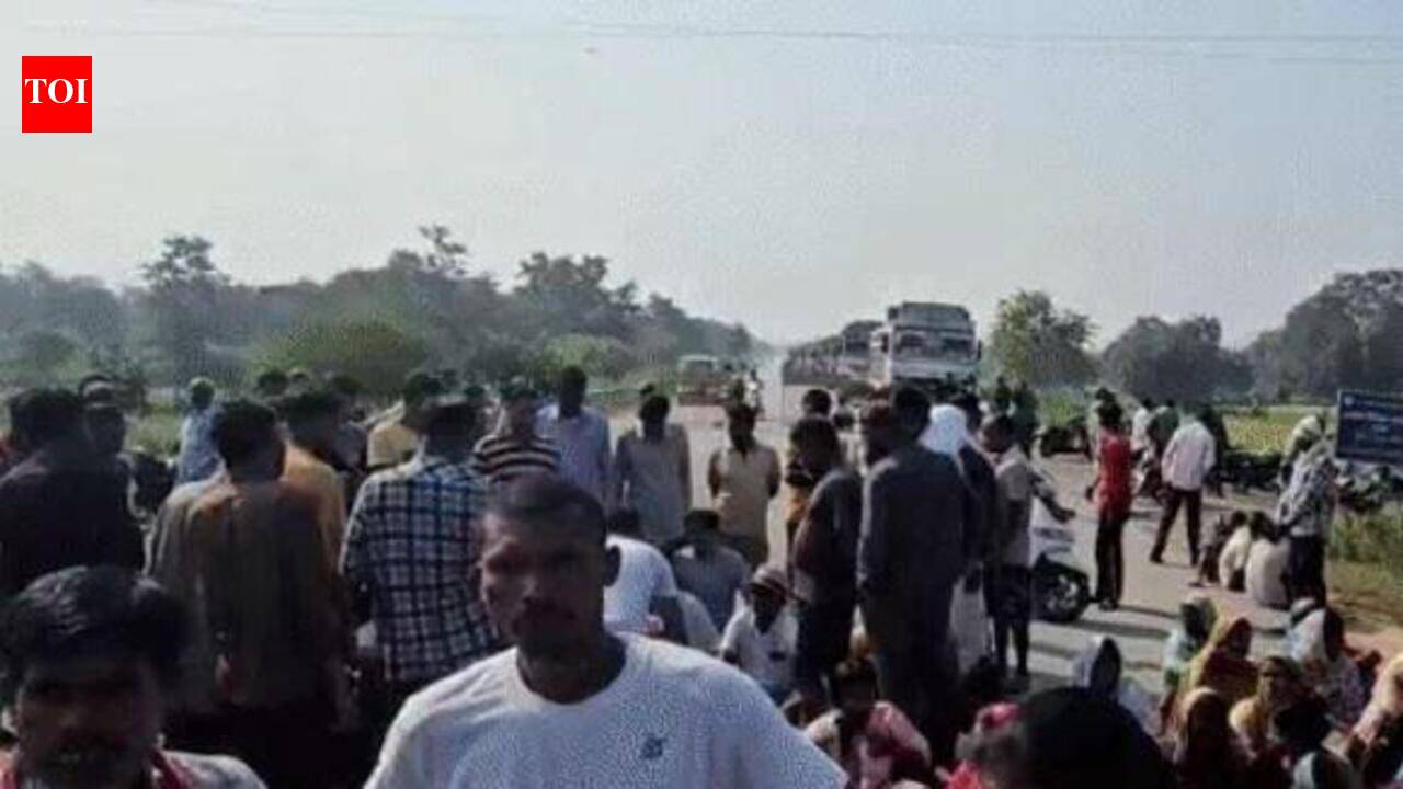 Seven killed, over a dozen injured in crashes during Dussehra ...