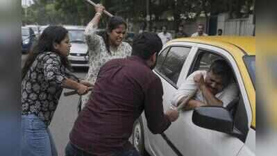 Pune police file case against three of a family for assaulting cabby