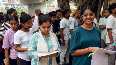 J&K government doubles monthly stipend for MBBS, BDS interns to Rs 25,000 after renewed protests over delayed hike