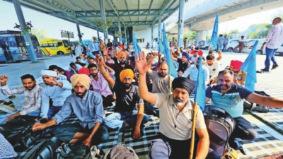 Over 3 lakh Punjab govt employees continue mass leave on day-3 as talks fail; bus staff extend strike indefinitely