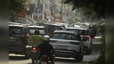 Malls and townships outpace roads infra, traffic crawls on trans-Hindon roads