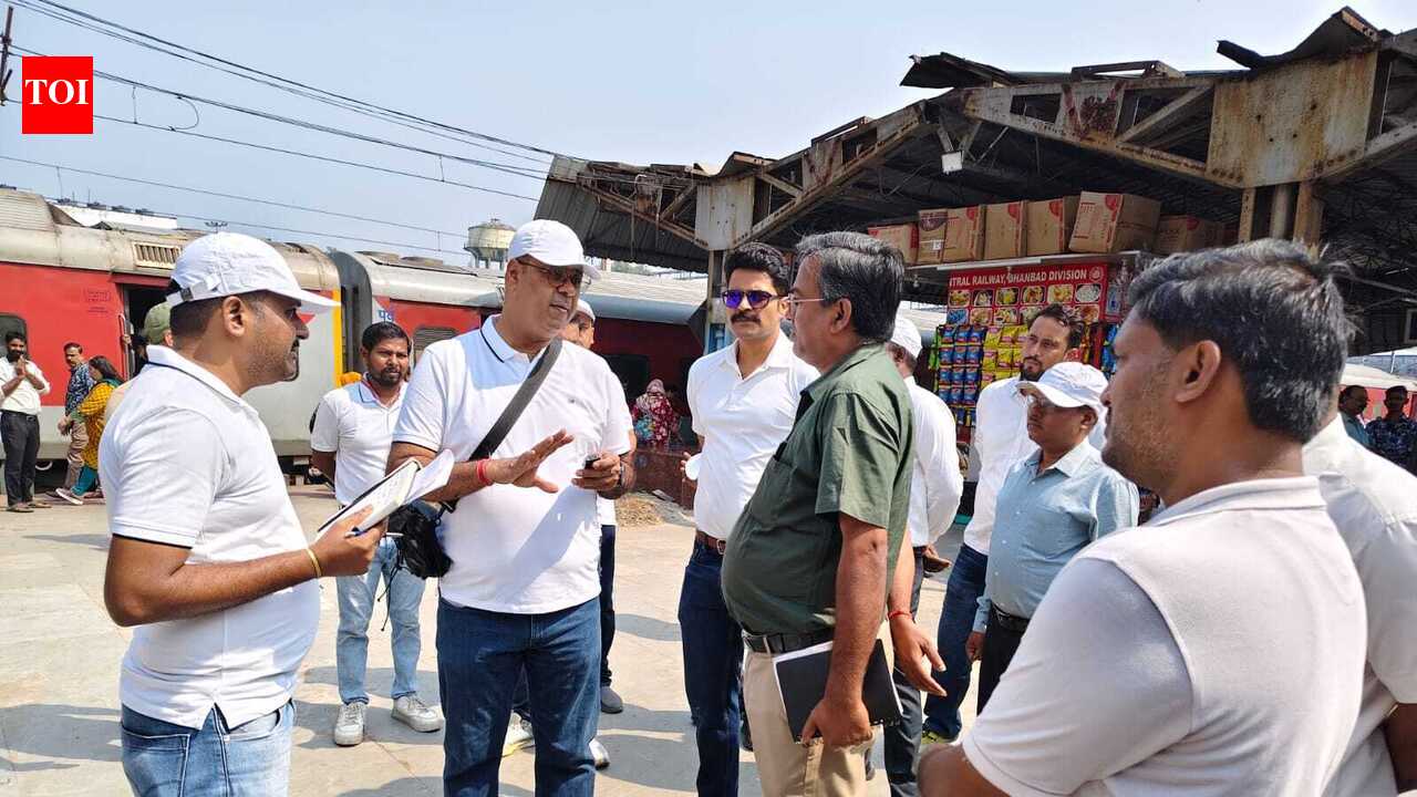 Dhanbad DRM assesses junction, directs upgrade of passenger amenities