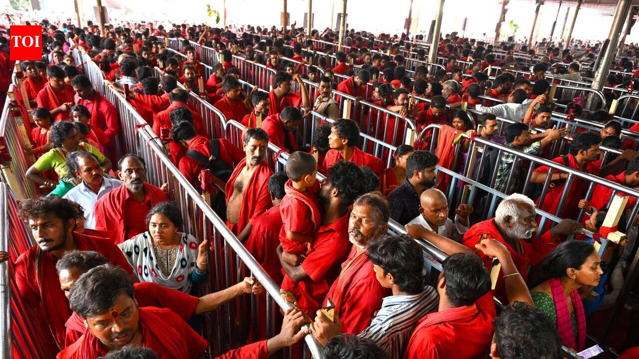 Bhavani devotee dies in bus accident 25 km from Vijayawada Kanaka Durga temple