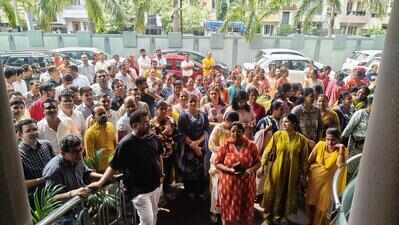 Parents protest at shift change at Piplod school