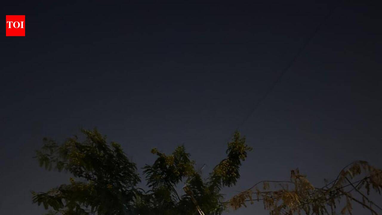 120 complaints per day, but streetlights defunct for months in several Noida sectors