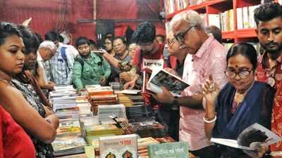 Amid attacks, sales surge at Kolkata Left book stalls