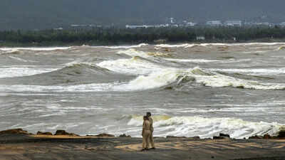 Cyclone Arnab alert: IMD says Bay of Bengal storm likely by Oct 26, landfall likely near Andhra-South Odisha coast; fishermen warned