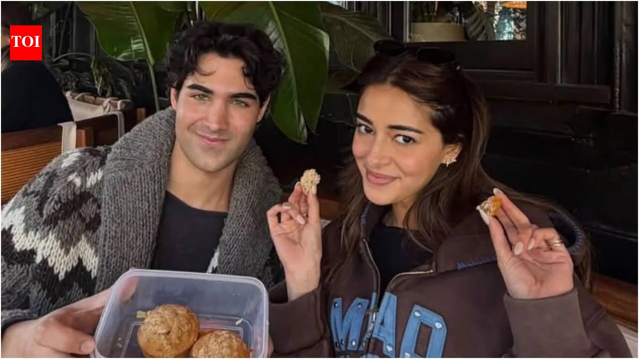 Ananya posts vacation pic with Aarav Bhatia