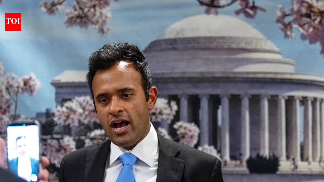 Trump and Vance back Ramaswamy despite campaign fiasco that could damage Republicans