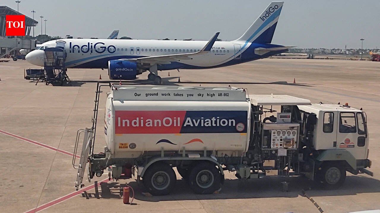Oil on fire, Goa, Tamil Nadu cut VAT on jet fuel - The Times of India
