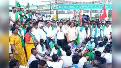 Mandya minister assures action on farmers’ demands