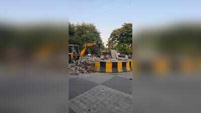 PCMC complaint leads to FIR against ex-corporator, two others over illegal removal of Preamble and demolition of structure in Old Sangvi