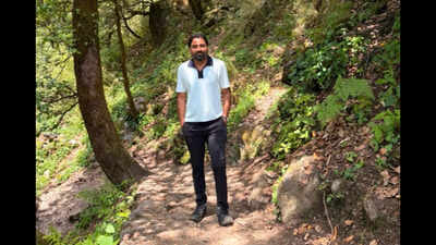 Noida man cleared an illegal dumping ground and prevented it from becoming a 'waste mountain'; today, there are nearly 3000 trees, including Peepal and Ashoka, is filled with birdsong, where grandparents walk, and children play: Meet Vikrant Tongad