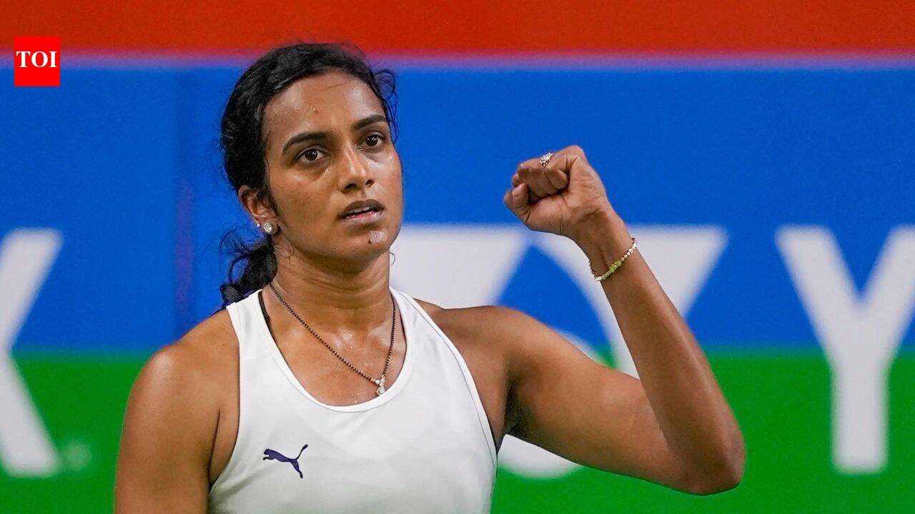 P V Sindhu defeats Japan's Akechi 21-10, 20-22, 21-16; sets up French Open title clash with world No. 1 An Se Young