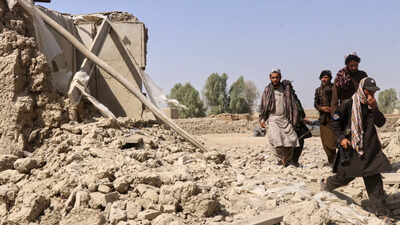 'Islamabad arming Afghans to fight anti-Pakistani insurgents': Ex-US envoy sounds alarm