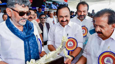 Congress high command steps in, asks Karnataka govt to probe alleged sting attempts on CMs