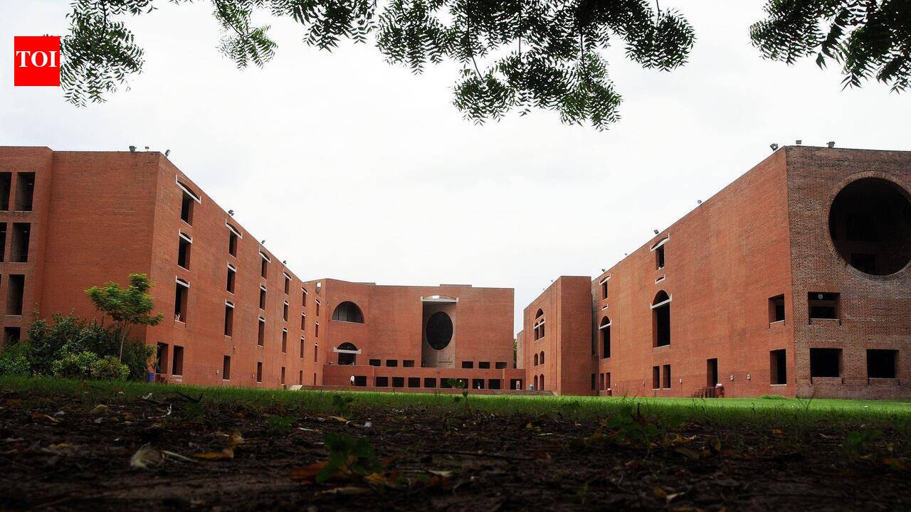 IIM Ahmedabad makes about 85 offers in first summer placement cluster
