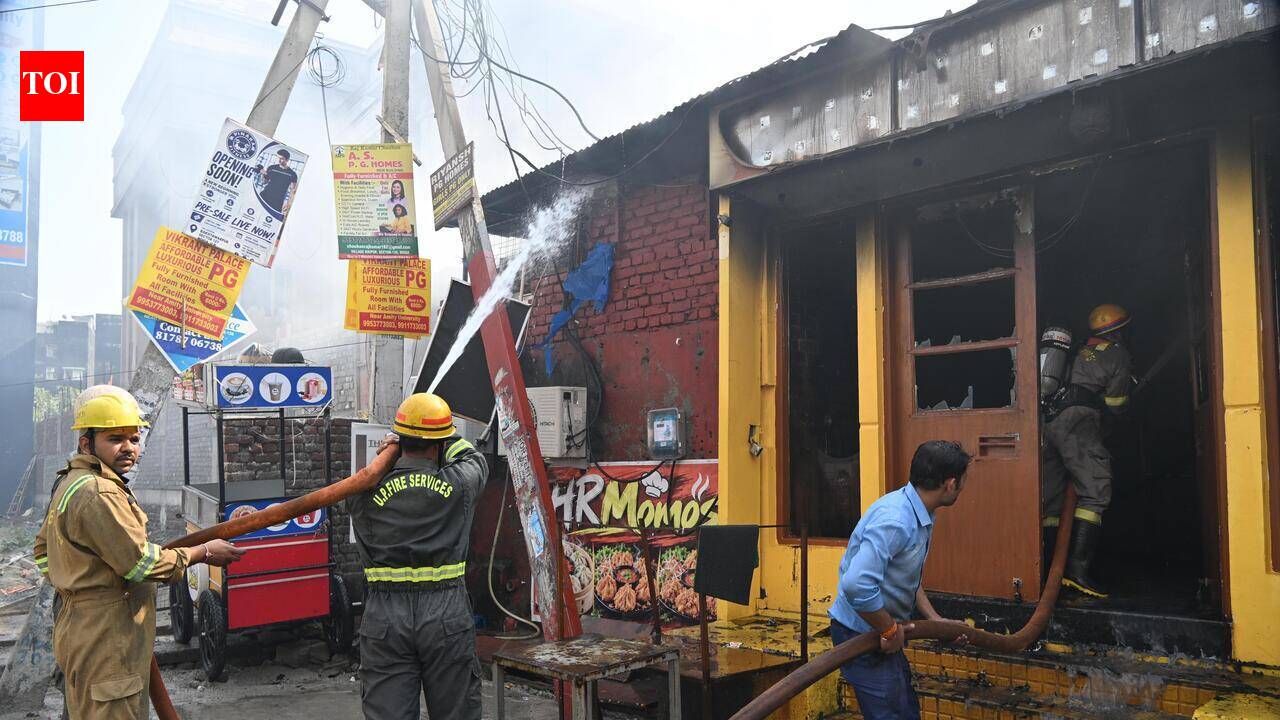Staffer supervising shop renovation killed as fire guts 5 eateries in Noida