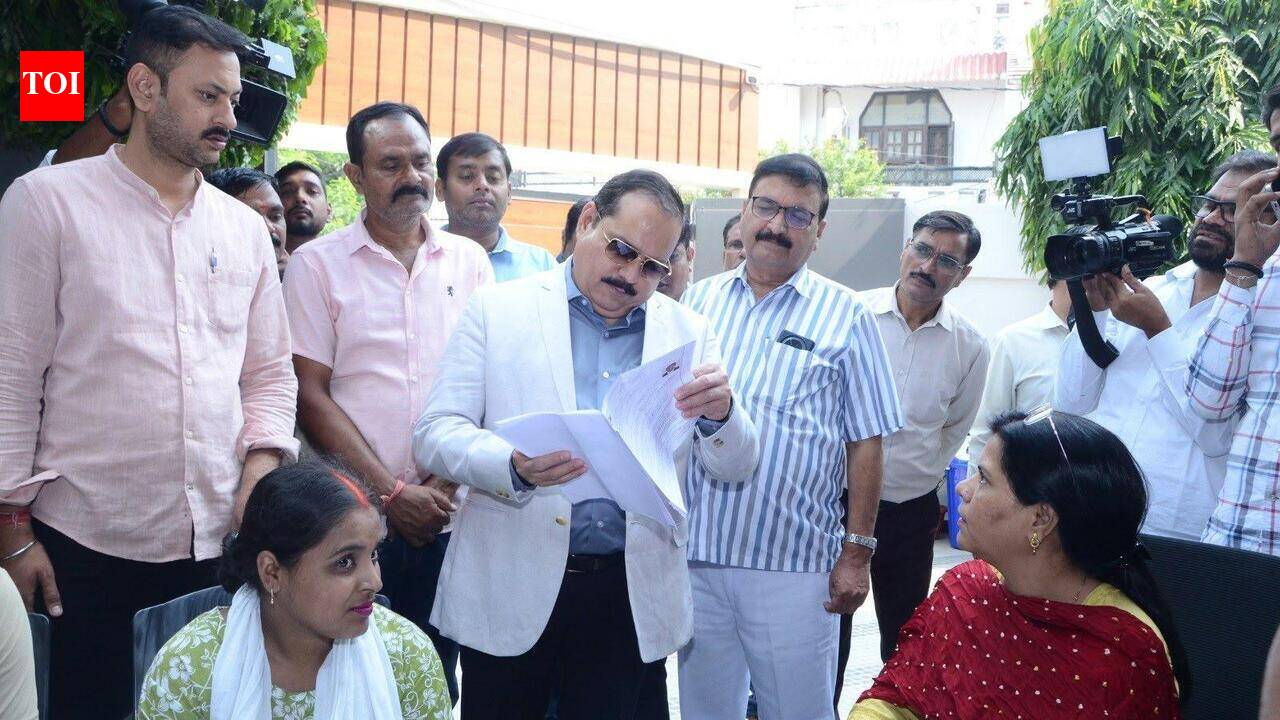 Gkp-Faizabad records highest 79.32% turnout in UP MLC polls