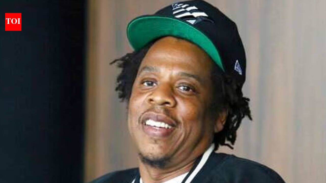 Jay-Z and Blue Ivy perform together at their Inglewood concert