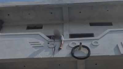Man spits gutkha from 3rd-floor balcony, dies after coming in contact with 11kV wire
