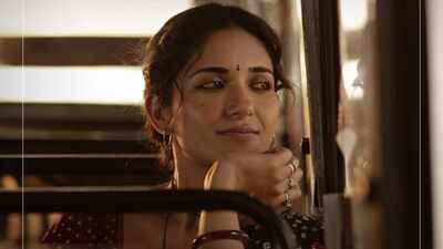 Ruhani Sharma’s first look from Dulquer Salmaan and Shruti Haasan starrer ‘Aakasamlo Oka Tara’ out; actress to play Bijili