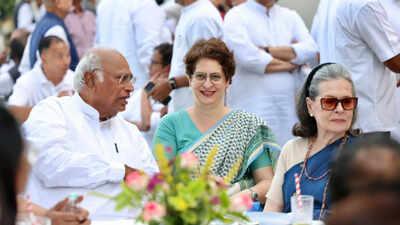 ‘Vote chori’ protests: Kharge asks Congress MPs to be in Delhi from Oct 30-Nov 1