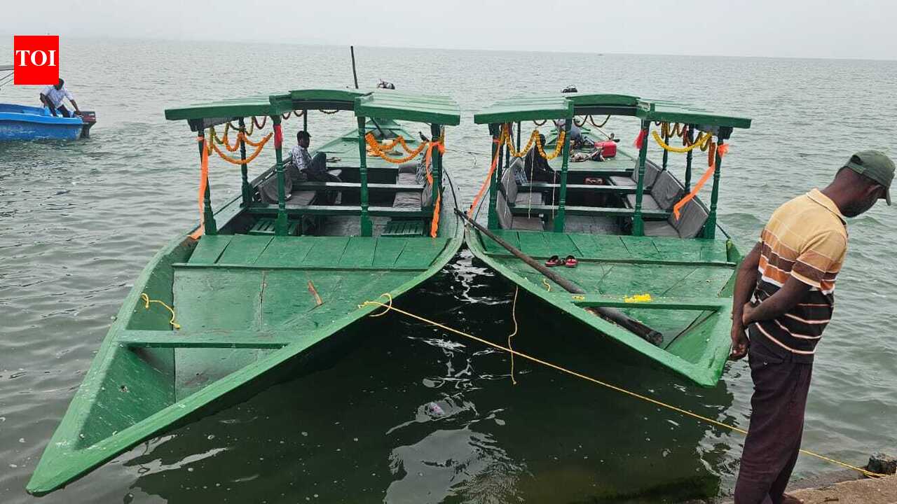 Chilika suspends boat services amid Cyclone Arnab alert