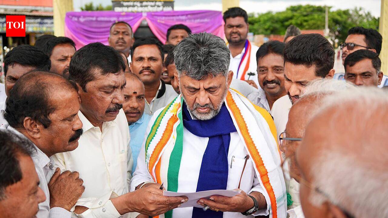 Karnataka Congress on image revival mode, activates its poll strategists