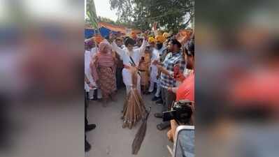 Brooms burnt to protest killing of anti-drug activist Parvinder Singh