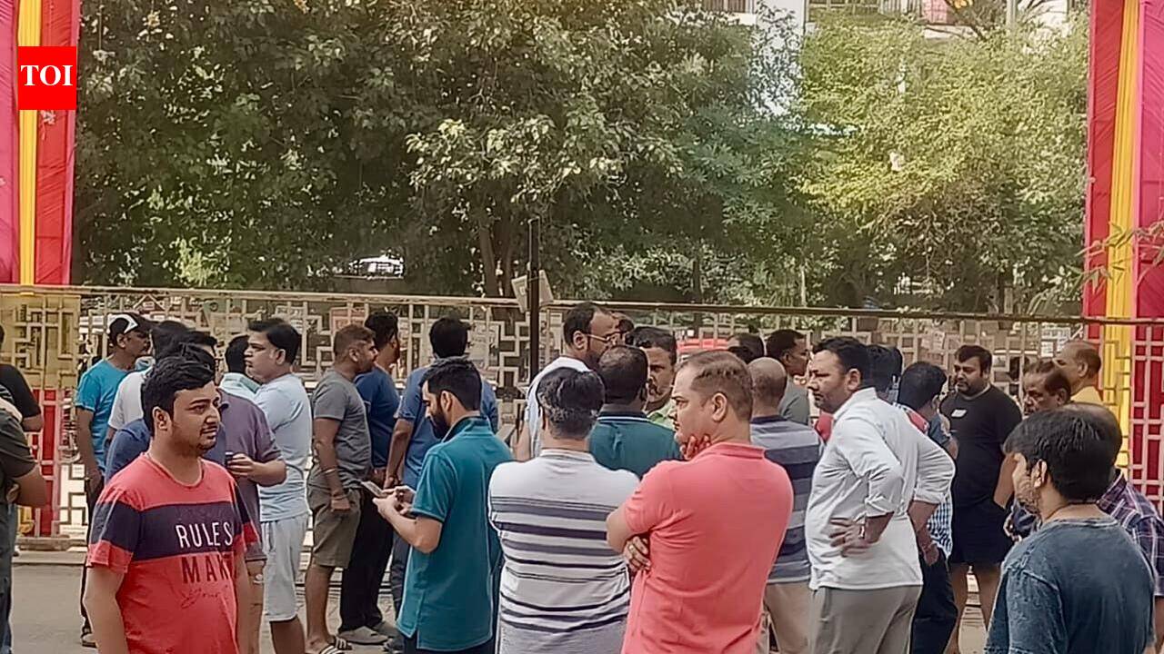 Upkeep agency blocks deliveries, house helps at condominium in Greater Noida West over dues