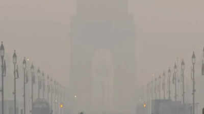 Delhi AQI today: Air quality improves to 164, but 5 stations remain in ‘poor’ category; toxic foam resurfaces on Yamuna