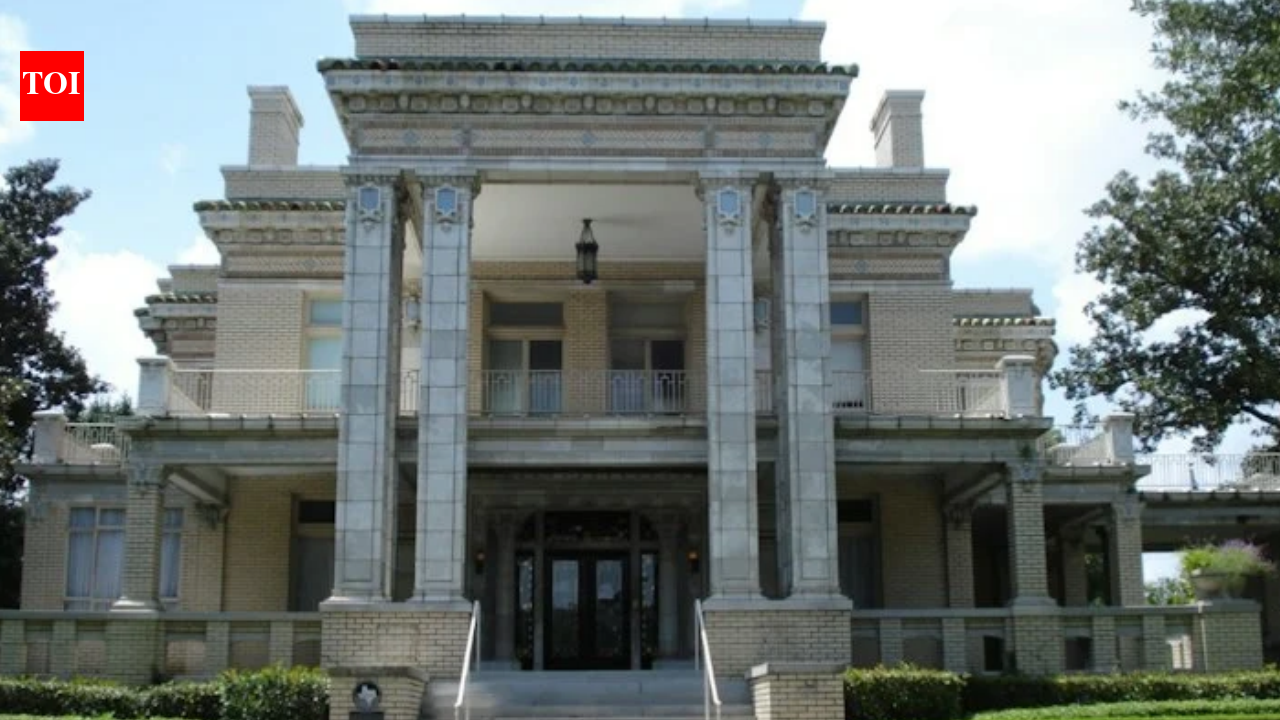 1911 Houston mansion once listed for $2.35m now on market for nearly $4m