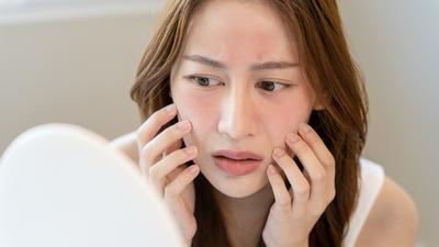 Psychology says people who constantly notice tiny flaws in their face may be caught in a cycle of self-scrutiny, where the more they inspect their appearance, the harder it becomes to feel satisfied with it