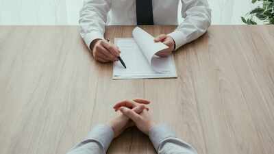 Job seeker gives an unexpected answer to ‘Why do you want to work here?’; hiring manager’s reaction sparks debate on Reddit