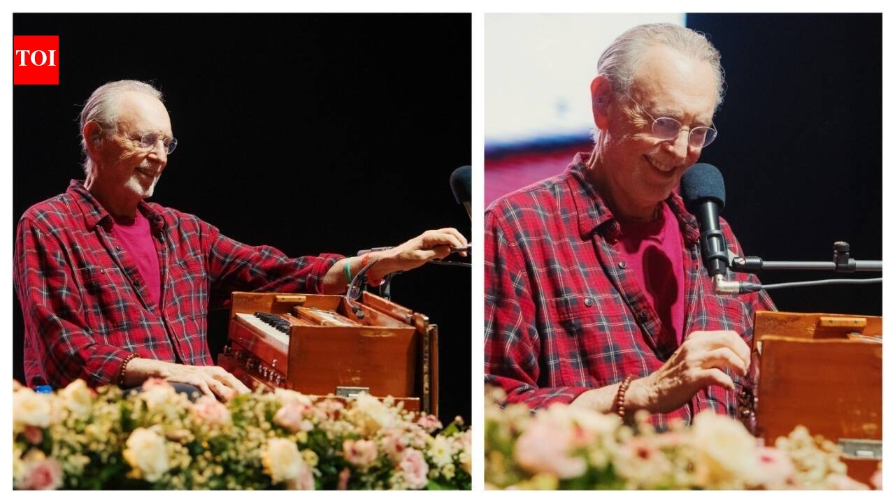 Thousands of Mumbaikars chant along with Krishna Das at NSCI Dome