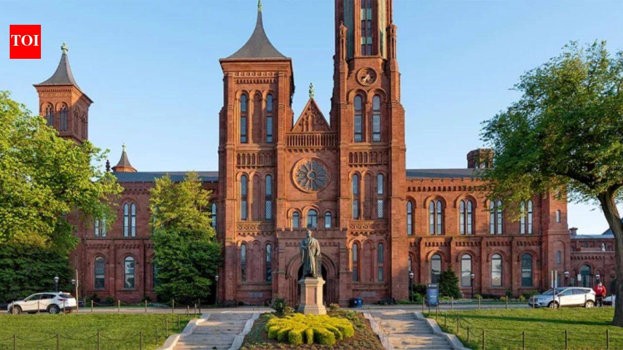 The Smithsonian raised $2.5 billion a year ahead of the schedule to fund museums, research and education; the drive became the largest campaign in the history of a cultural organisation