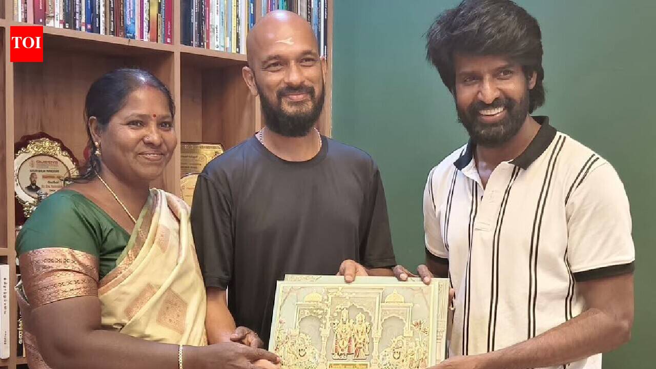 Director Era Saravanan says ‘Mandadi’ success has not changed Soori