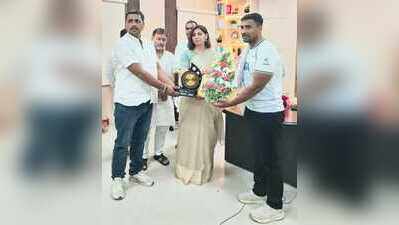 Buxar wrestler felicitated for Asian Games contribution