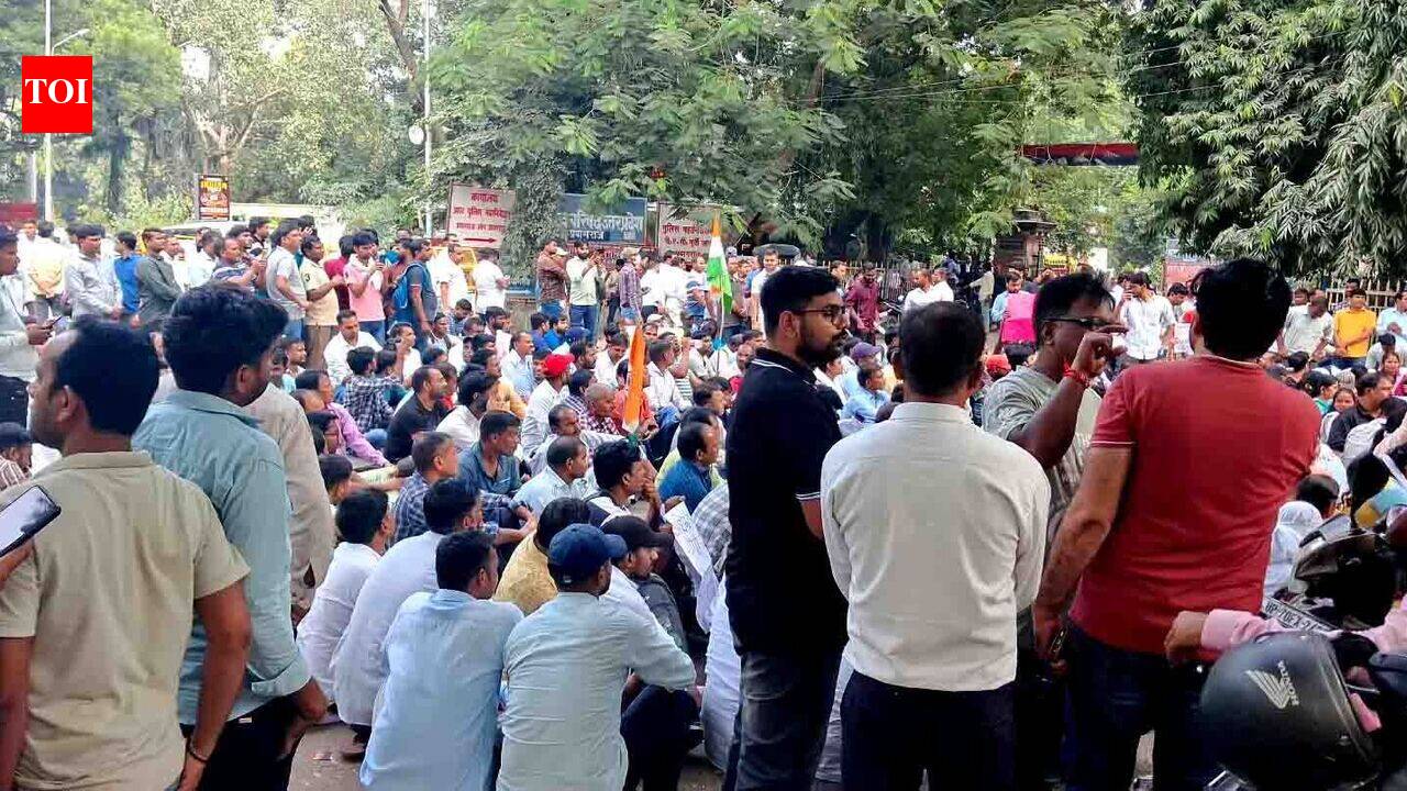 Protest over new TGT rules gains steam | Prayagraj News - The Times of ...