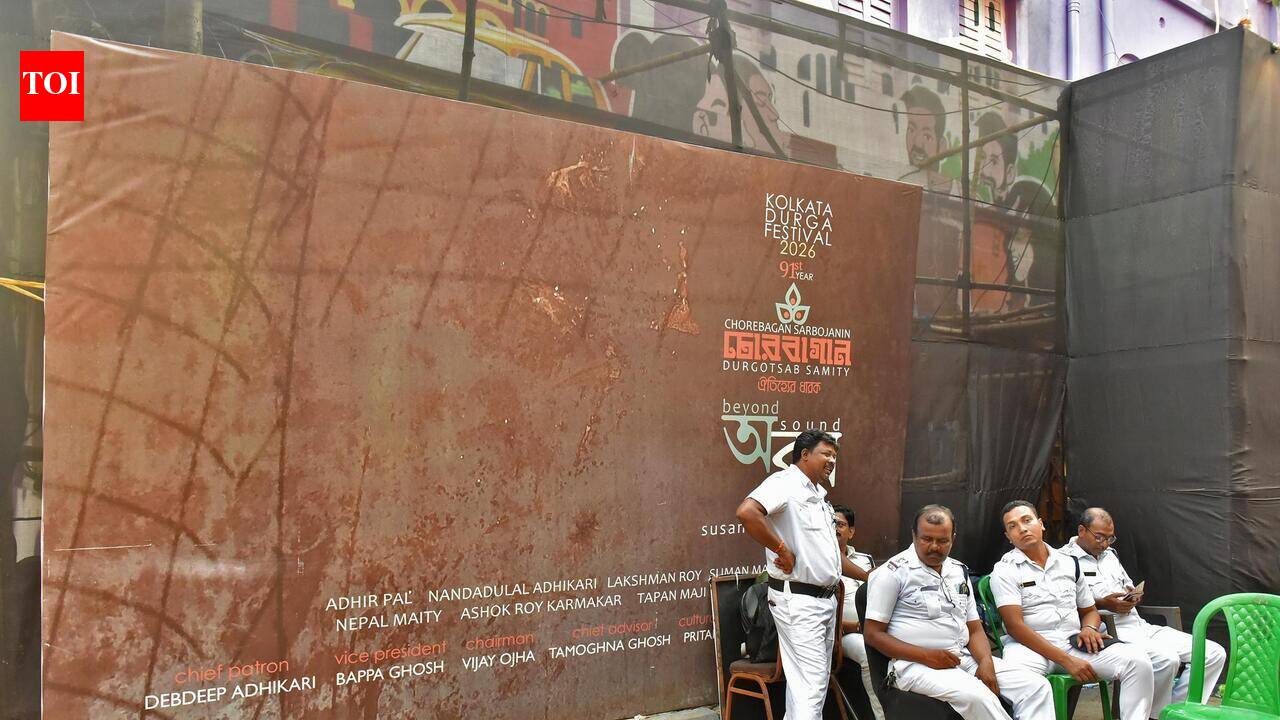 Cops reach stampede survivors' houses to record statements