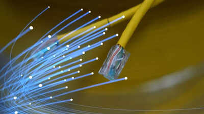Chinese researchers set optical fiber world record with speed equal to ...