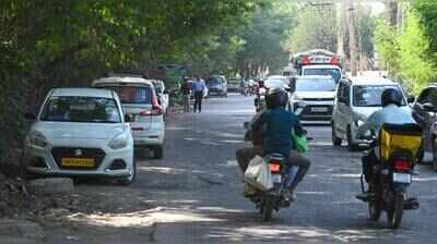 Manholes, dim lights & no footpaths: Gurgaon office hub tests your risk appetite