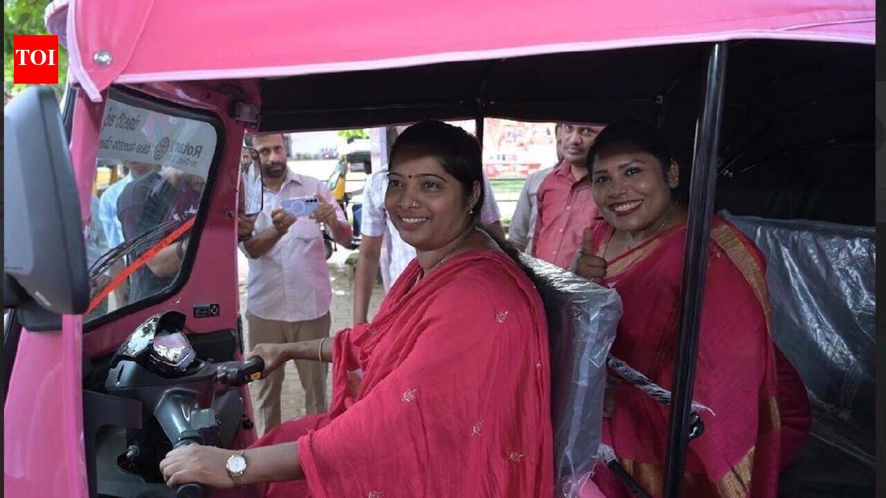 A dash of pink, a drive for change | Bengaluru News - The Times of India