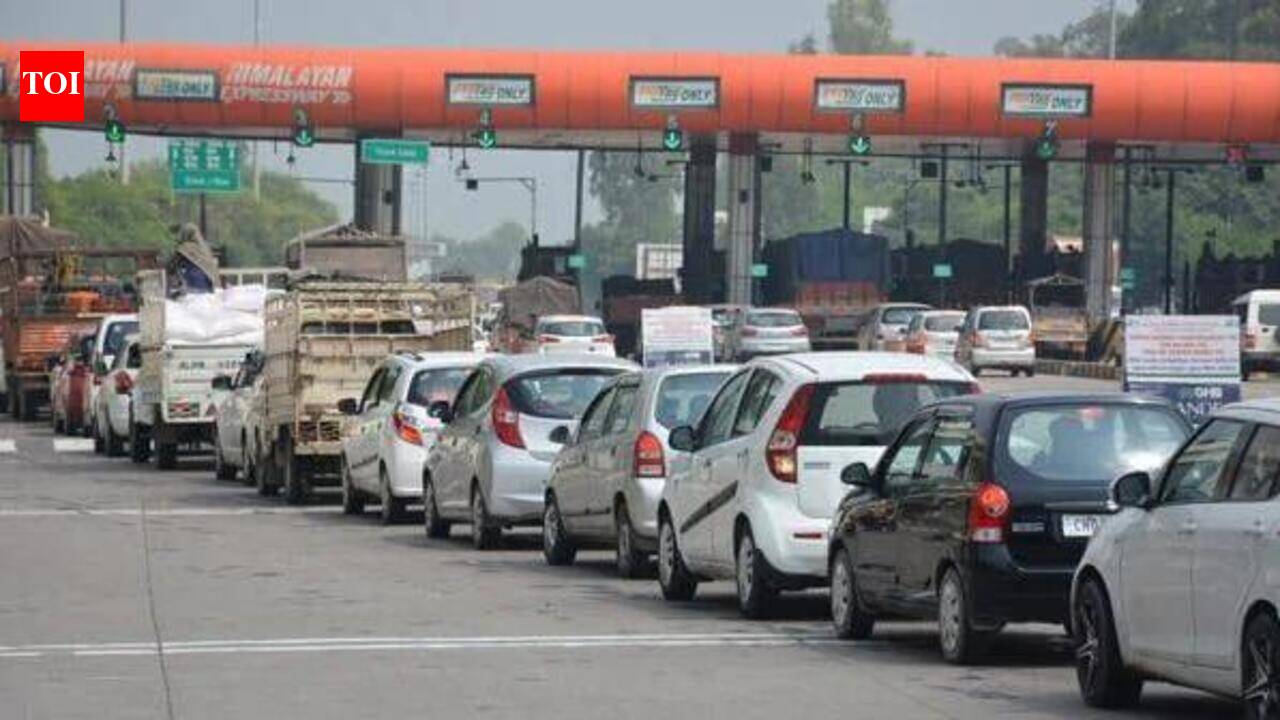 Long queues at Chandimandir toll plaza leave travellers fuming ...