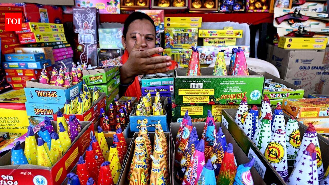 831 Firecracker Shops Get NMC Nod, But Who Will Enforce Pollution Norms?