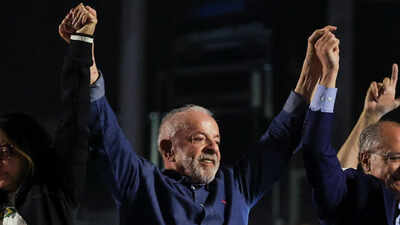 How a WhatsApp channel called ‘Lula’s Army’ became a force in Brazil election