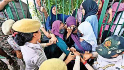 protests at jamia millia islamia persist as students demand the immediate resumption of union elections photo credit tarun rawat