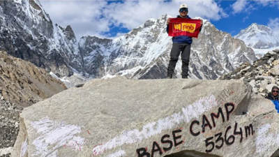 Meet Pradeep Mundeja, the hearing-impaired bank manager from Karnal who planned his Himalayan expedition from India and trekked nearly 130 km to Everest Base Camp at 5,364 metres in October 2026