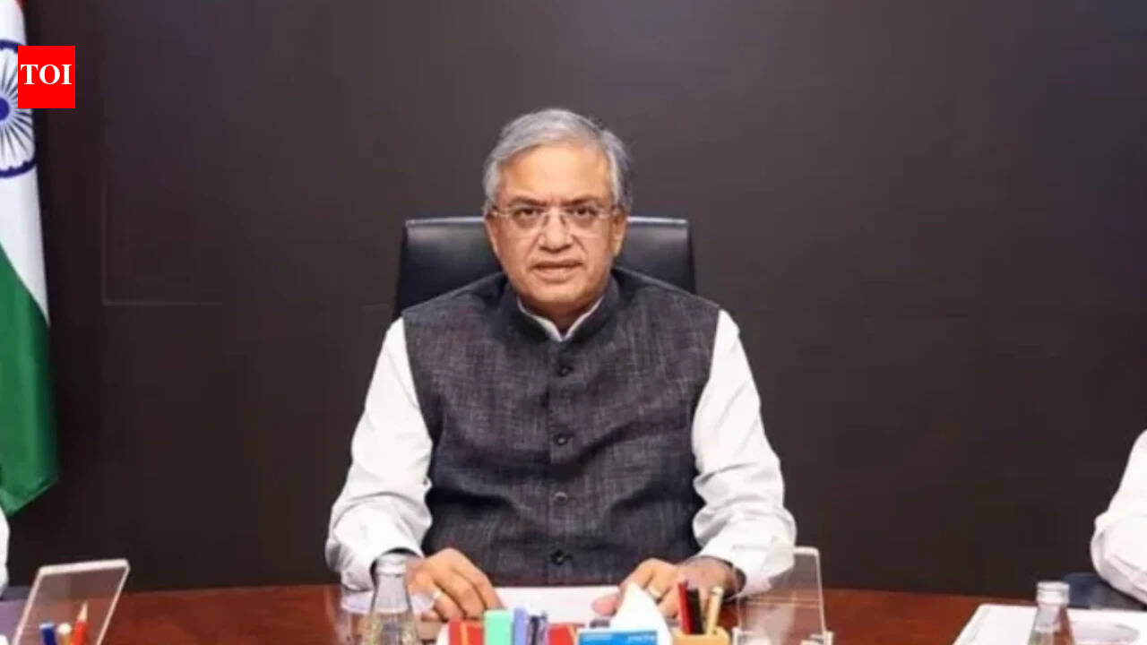 SIR row: Supreme Court defers hearing, grants petitioner 10 days to reply to EC's counter-affidavit